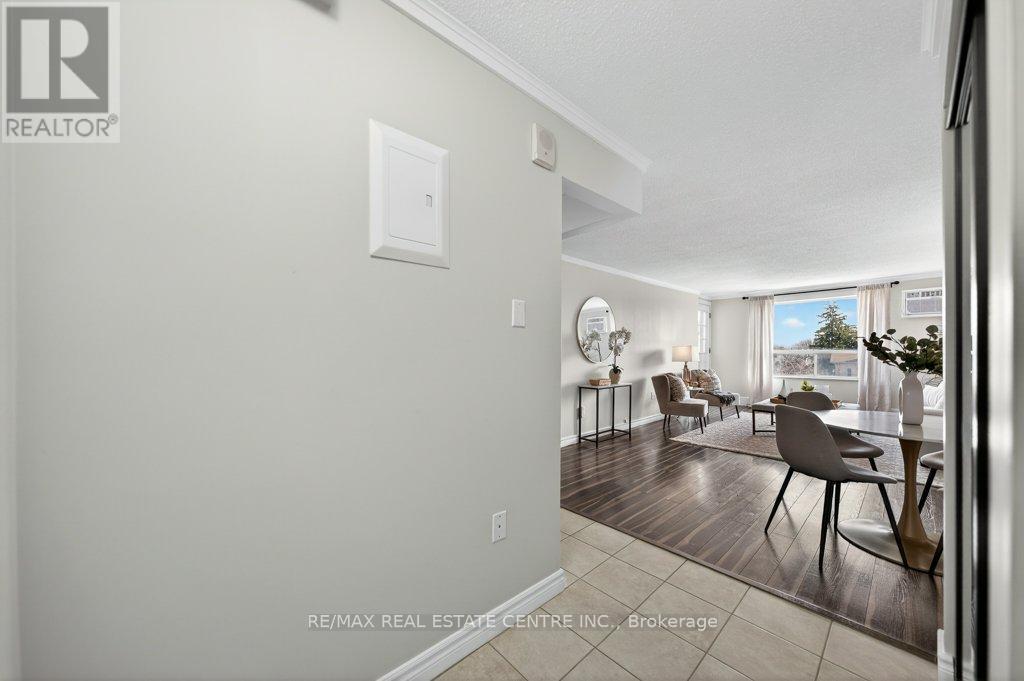 506 - 64 Benton Street, Kitchener, Ontario N2G 4L9 - Photo 18 - X12965260