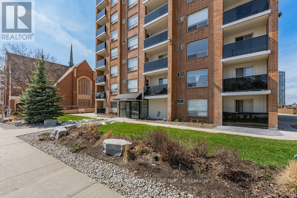 506 - 64 Benton Street, Kitchener, Ontario N2G 4L9 - Photo 4 - X12965260