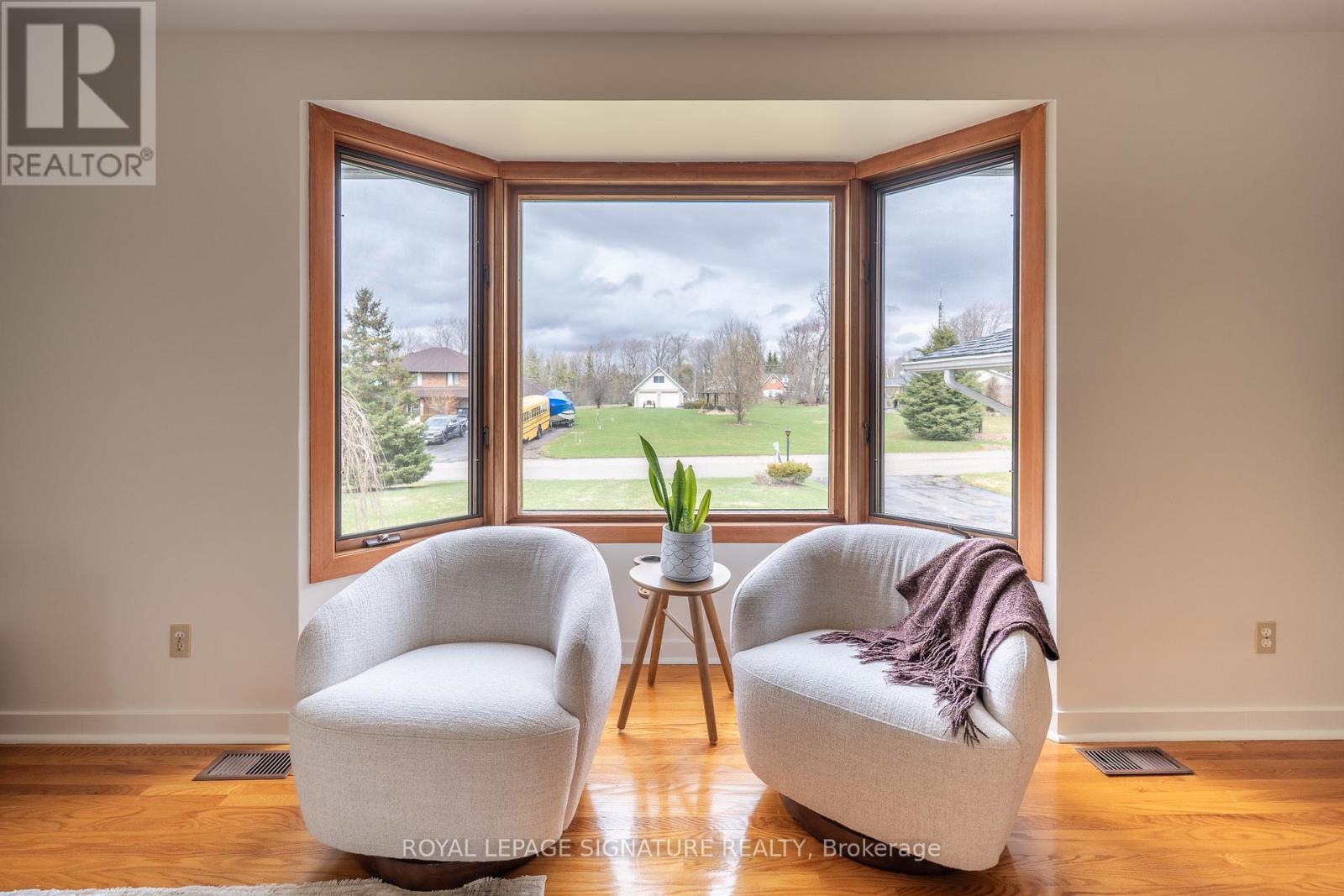 27 Sunset Drive, Woolwich, Ontario  N0B 2V0 - Photo 19 - X12965290