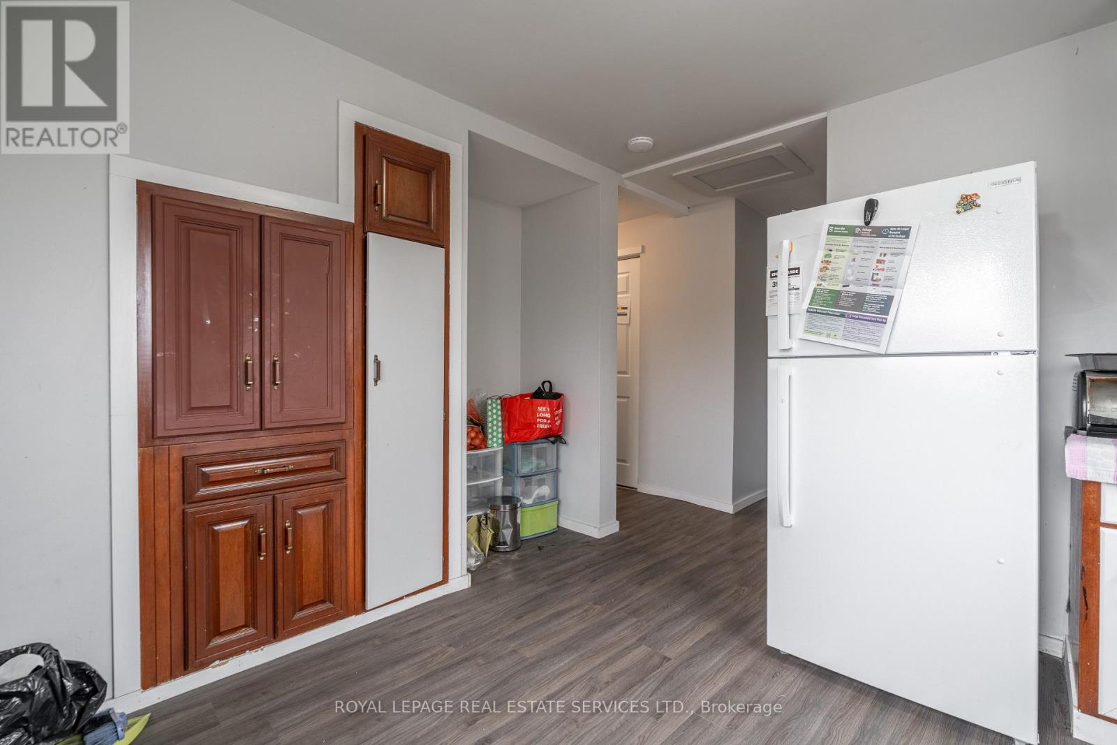 108 Queenston Street, St. Catharines, Ontario  L2R 2Z3 - Photo 14 - X12965296