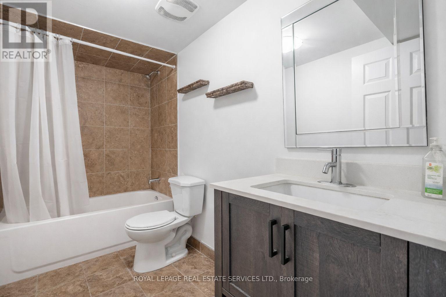 108 Queenston Street, St. Catharines, Ontario  L2R 2Z3 - Photo 25 - X12965296