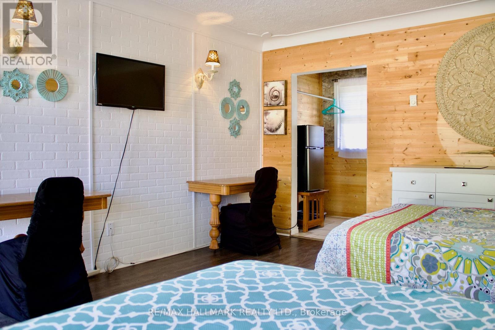 122 Ridgeway Road, Fort Erie, Ontario  L0S 1B0 - Photo 11 - X12965298