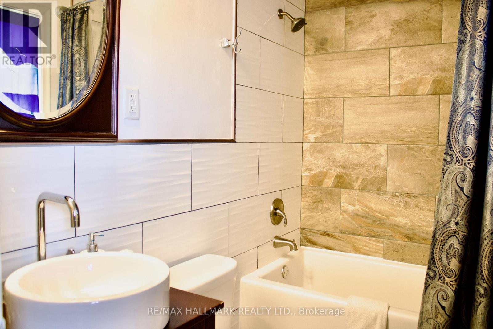 122 Ridgeway Road, Fort Erie, Ontario  L0S 1B0 - Photo 14 - X12965298