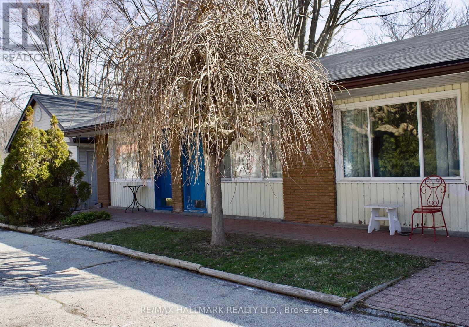 122 Ridgeway Road, Fort Erie, Ontario  L0S 1B0 - Photo 3 - X12965298