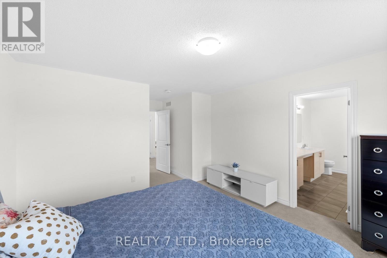 32 Hillcroft Way, Kawartha Lakes, Ontario  K0M 1A0 - Photo 26 - X12965302