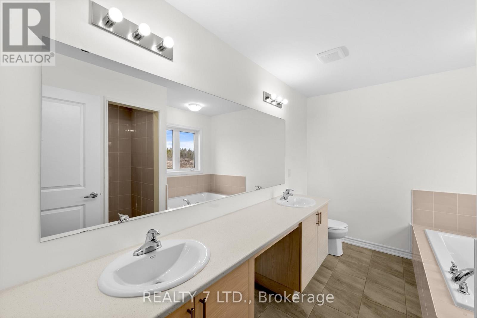 32 Hillcroft Way, Kawartha Lakes, Ontario  K0M 1A0 - Photo 29 - X12965302