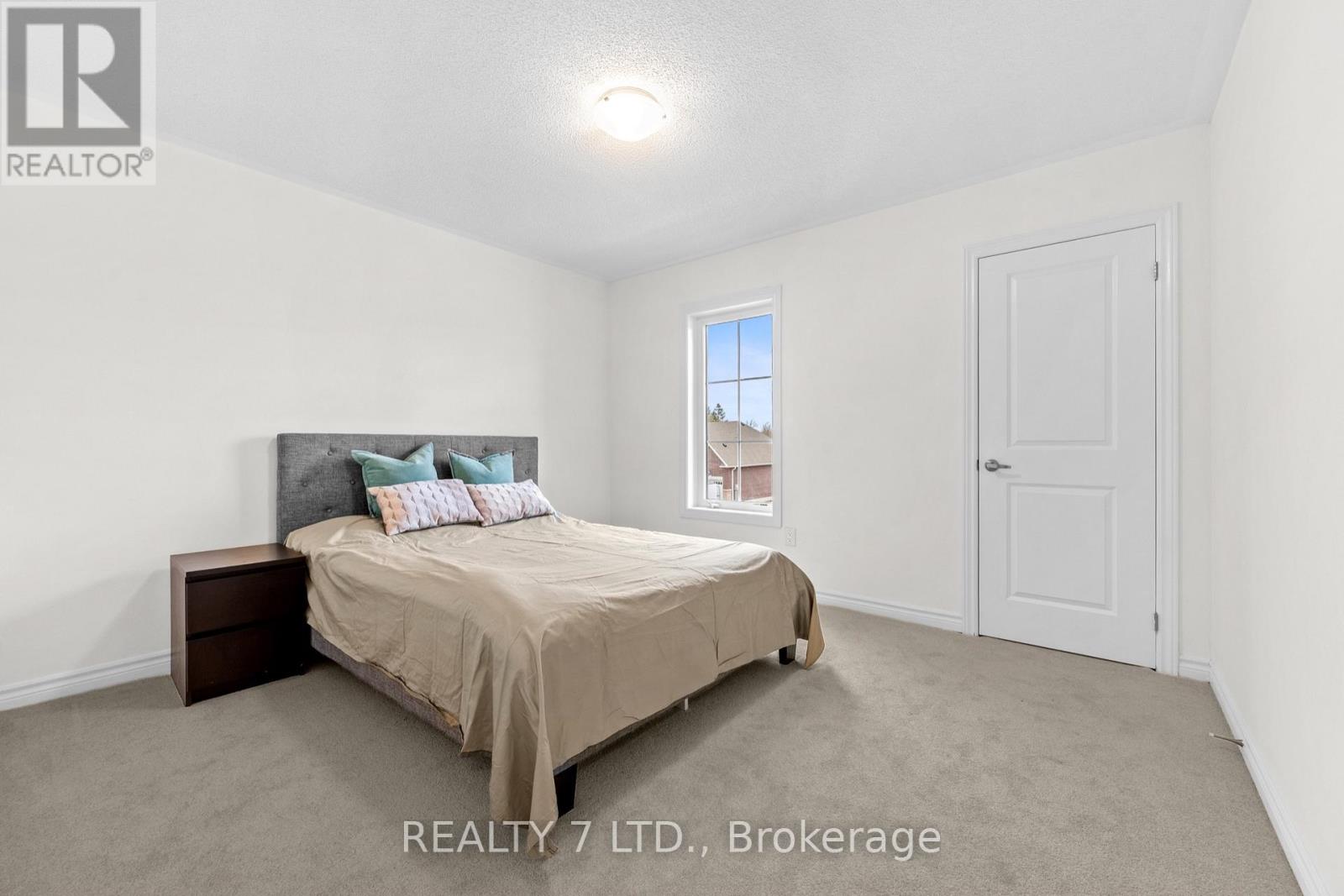 32 Hillcroft Way, Kawartha Lakes, Ontario  K0M 1A0 - Photo 35 - X12965302