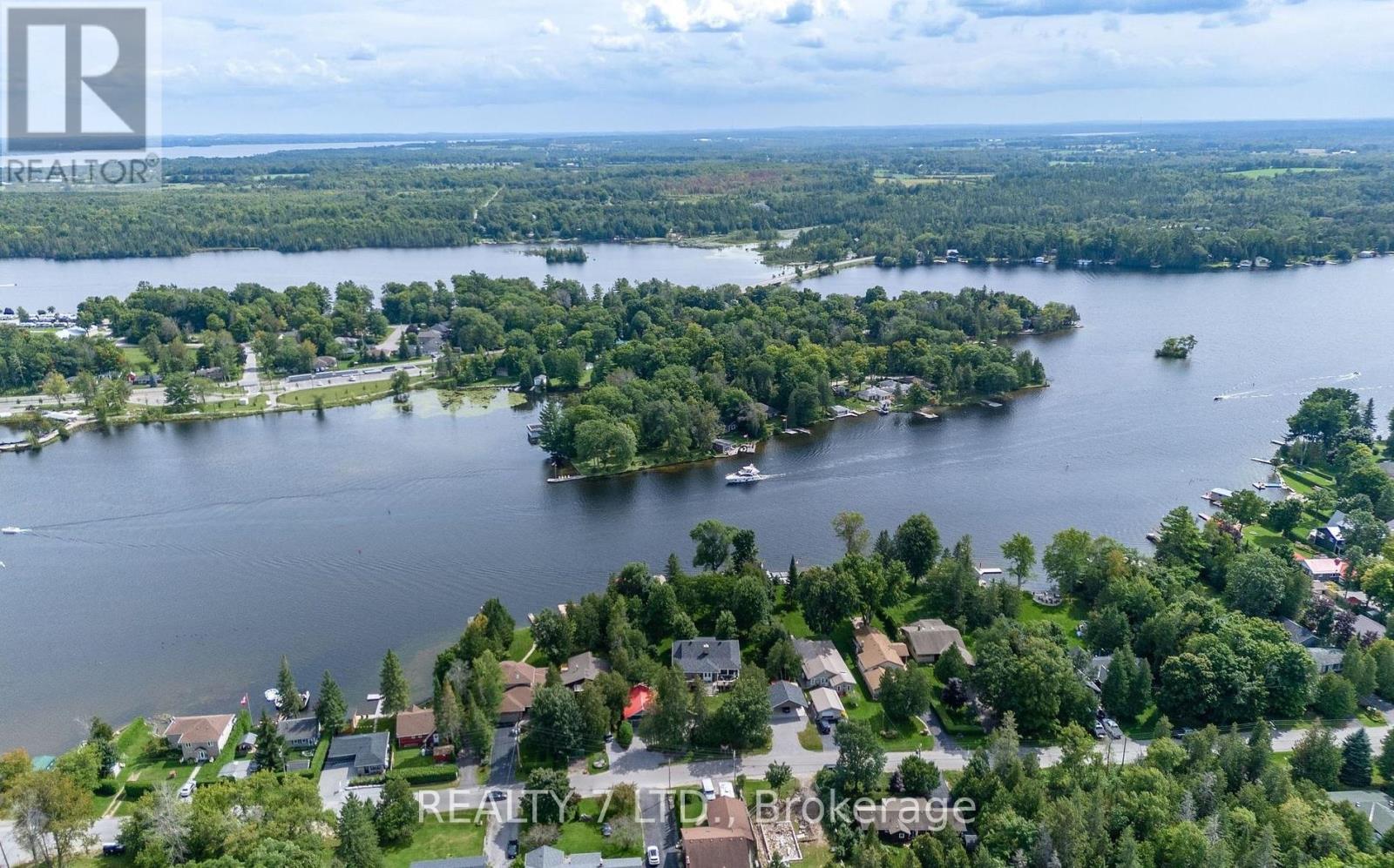 32 Hillcroft Way, Kawartha Lakes, Ontario  K0M 1A0 - Photo 40 - X12965302