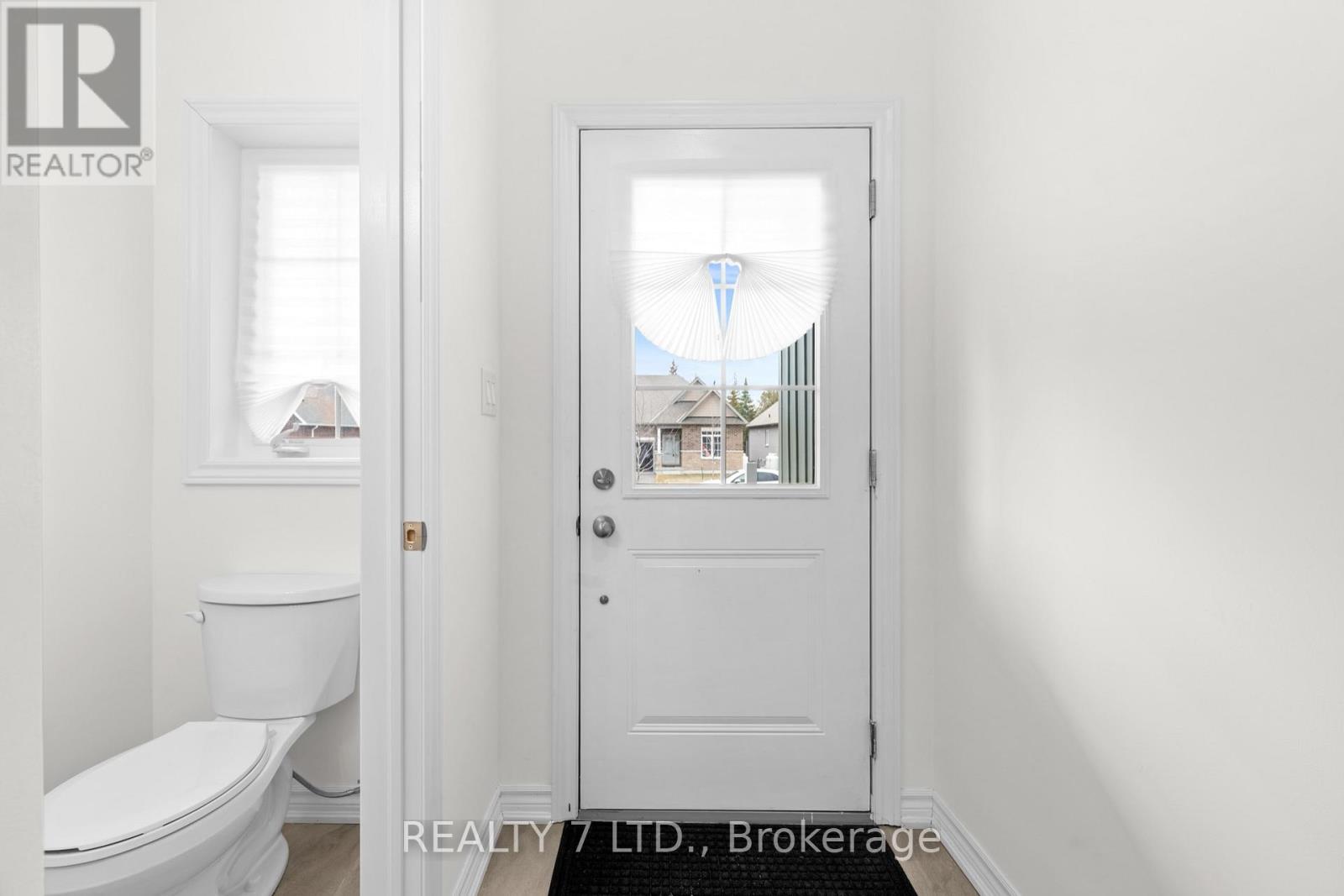 32 Hillcroft Way, Kawartha Lakes, Ontario  K0M 1A0 - Photo 6 - X12965302