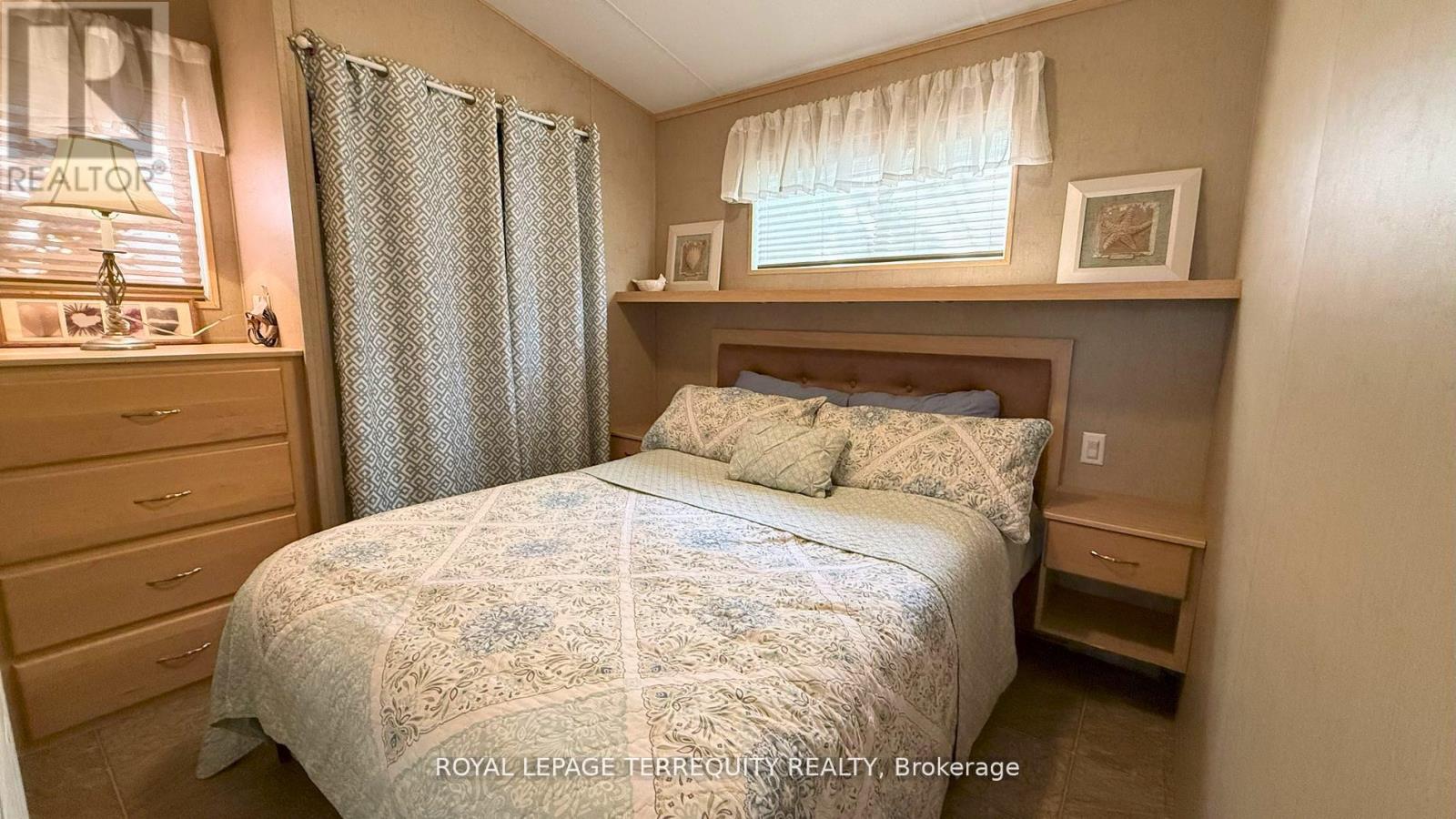 328 Rockview, Selwyn, Ontario  K0L 2H0 - Photo 13 - X12965348