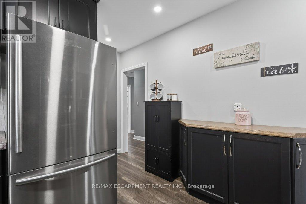 4254 Crescent Avenue, Lincoln, Ontario  L3J 0H4 - Photo 12 - X12965364