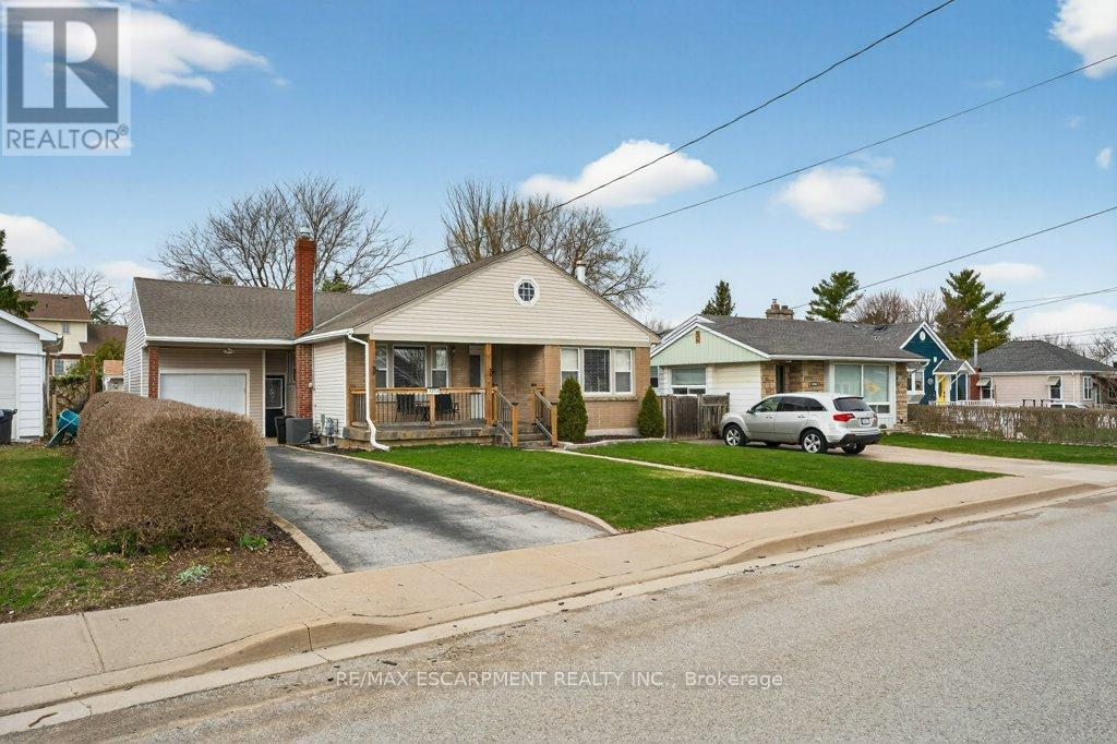 4254 Crescent Avenue, Lincoln, Ontario  L3J 0H4 - Photo 3 - X12965364