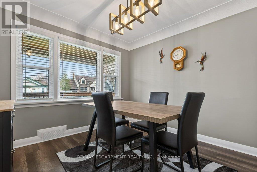 4254 Crescent Avenue, Lincoln, Ontario  L3J 0H4 - Photo 8 - X12965364