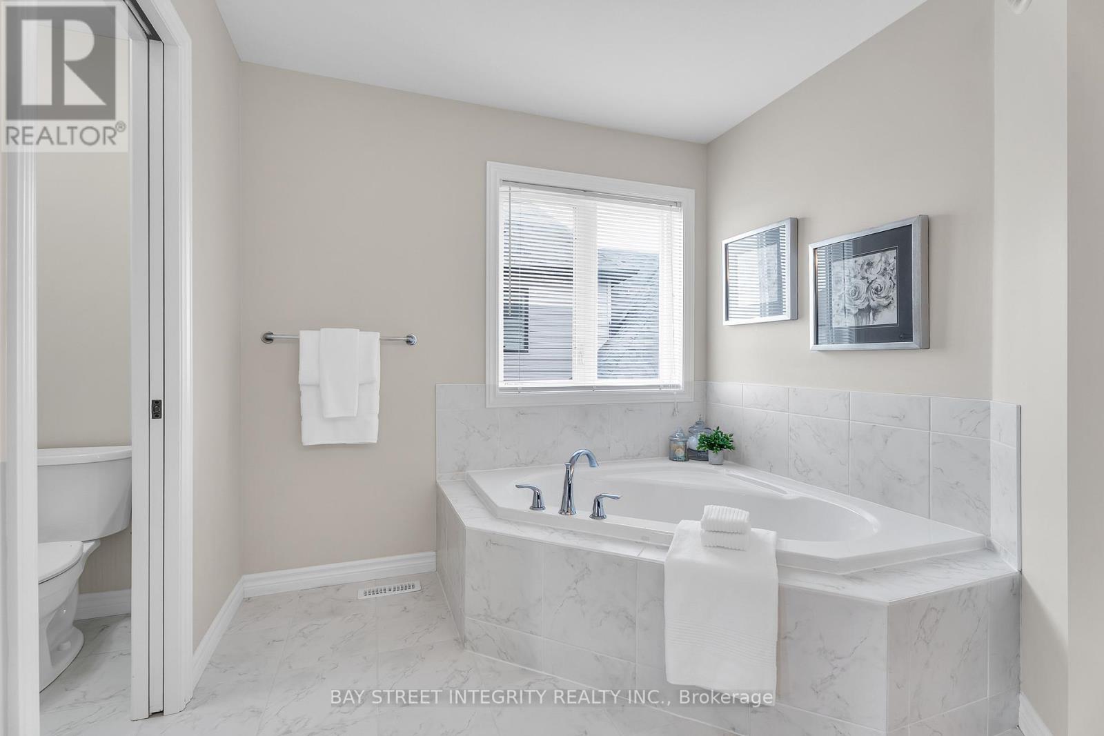 566 Bradwell Chase, London North, Ontario  N6G 0P7 - Photo 26 - X12965378