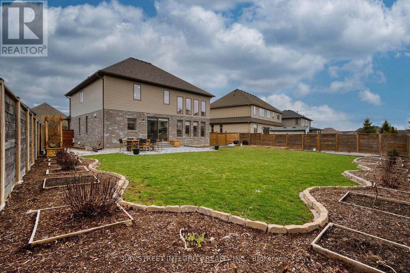 566 Bradwell Chase, London North, Ontario  N6G 0P7 - Photo 35 - X12965378