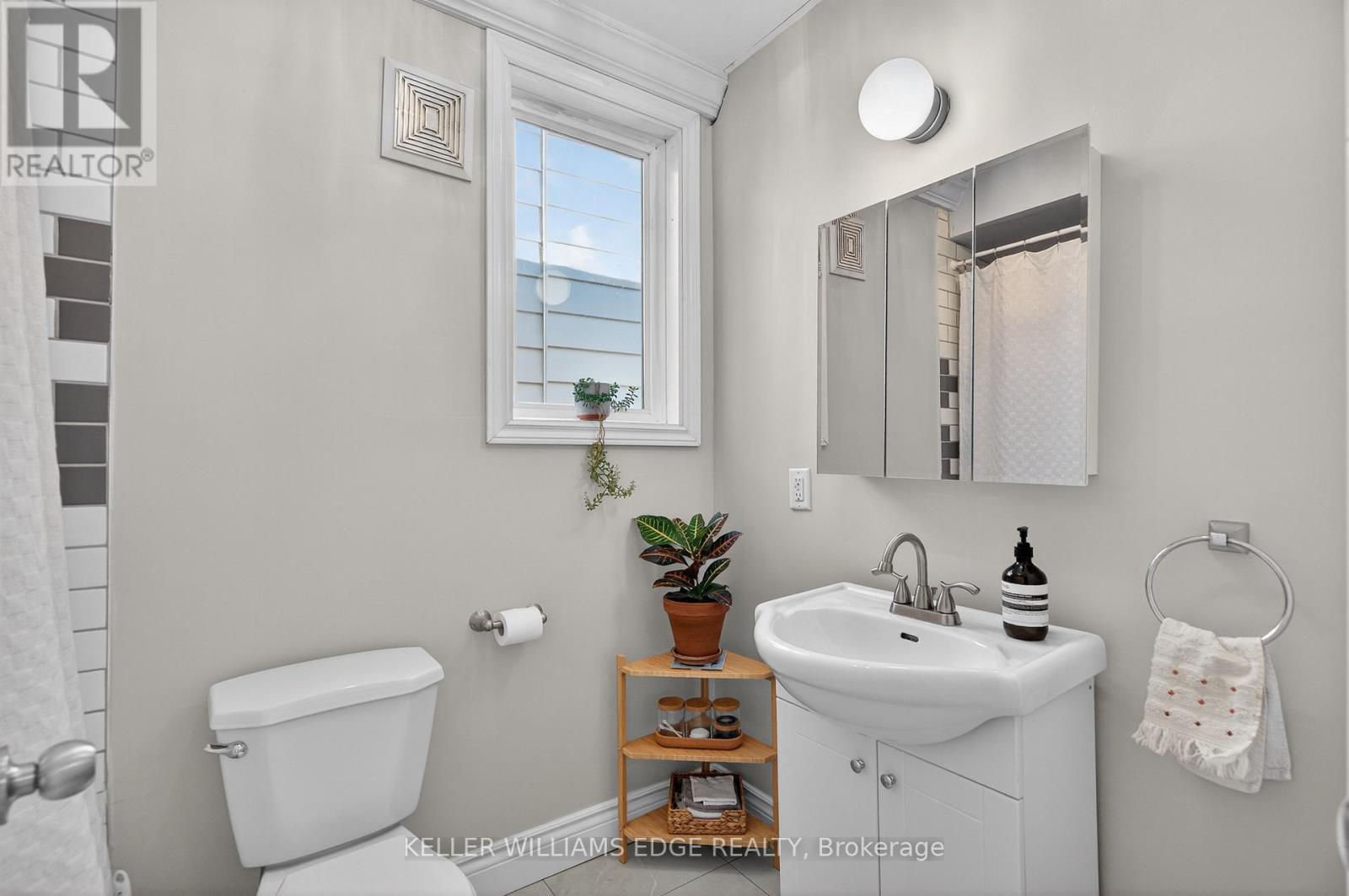 262 Britannia Avenue, Hamilton, Ontario  L8H 1X8 - Photo 14 - X12965388