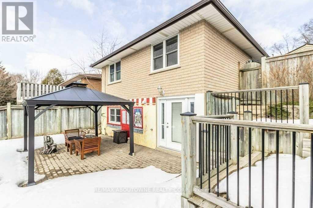 Upper - 50 Ridgewood Avenue, Guelph, Ontario  N1H 6C5 - Photo 24 - X12965392