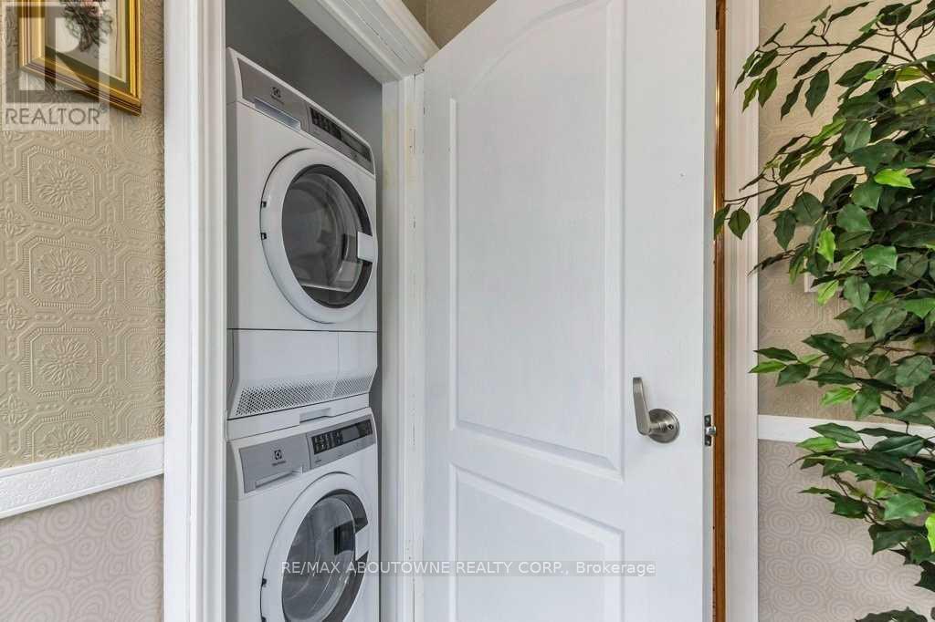 Upper - 50 Ridgewood Avenue, Guelph, Ontario  N1H 6C5 - Photo 4 - X12965392