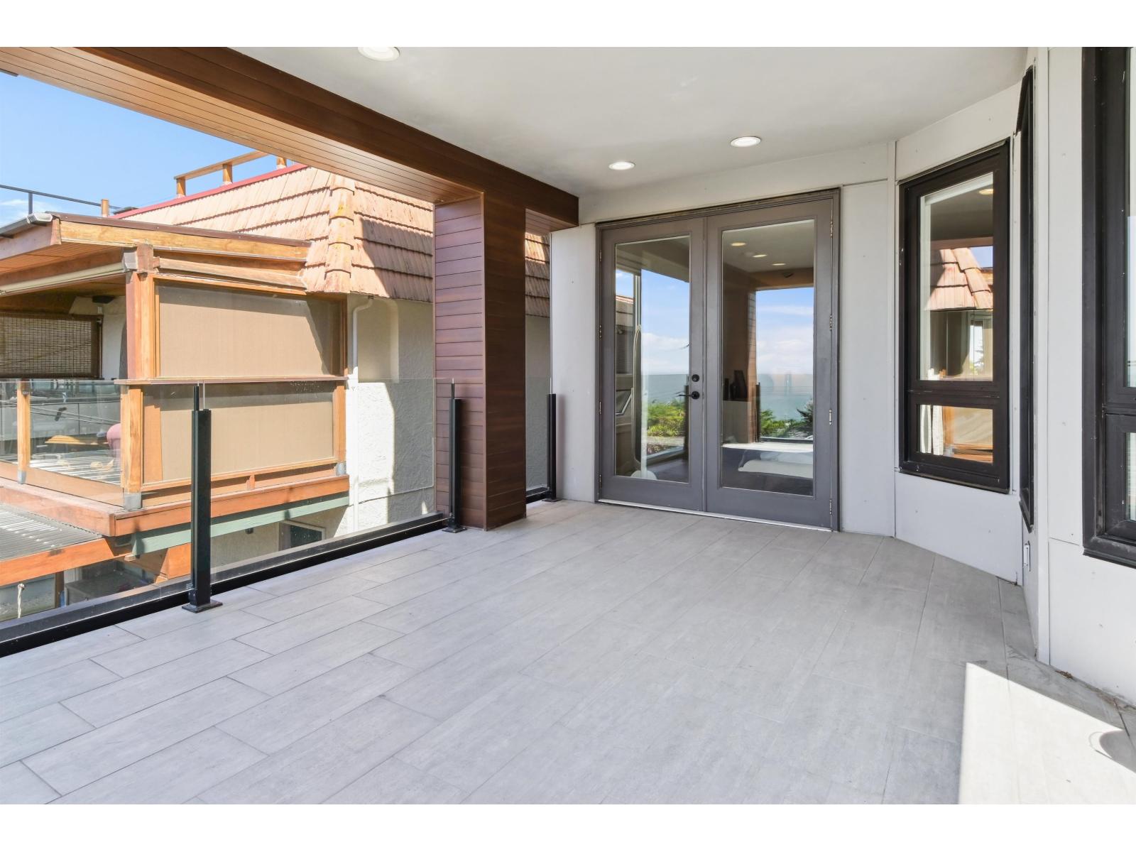 15095 Royal Avenue, White Rock, British Columbia  V4B 1M1 - Photo 18 - R3099935