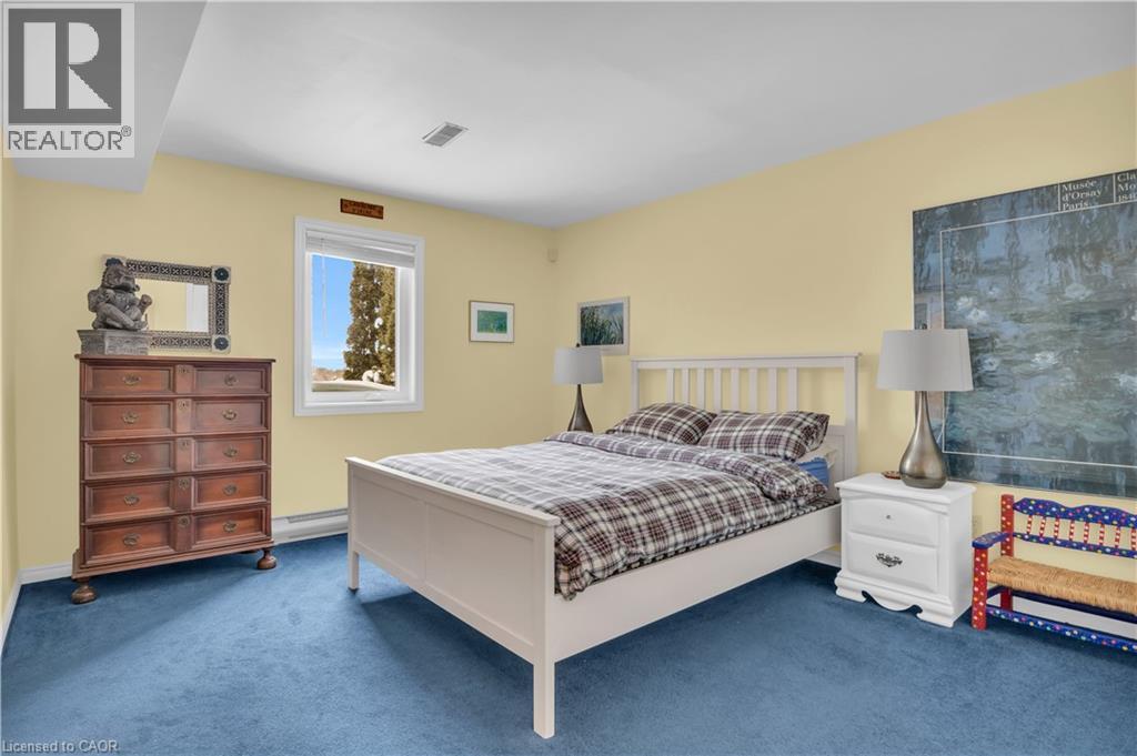 41 Tinatawa Court, Kitchener, Ontario  N2A 3G9 - Photo 24 - 40814214