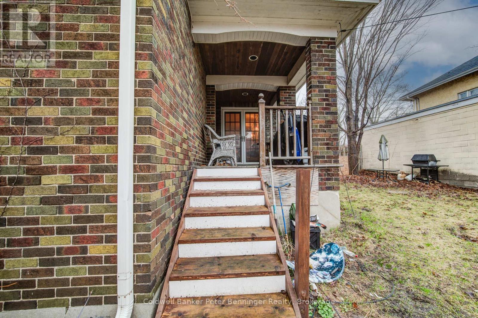 71 Margaret Avenue, Kitchener, Ontario  N2H 4H3 - Photo 41 - X12965460