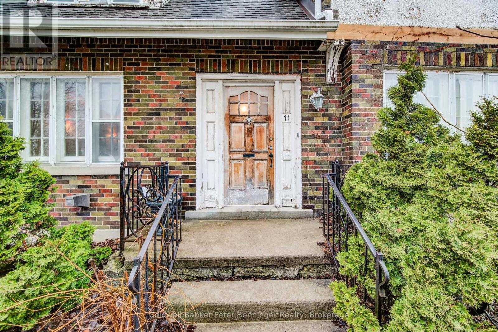 71 Margaret Avenue, Kitchener, Ontario  N2H 4H3 - Photo 6 - X12965460