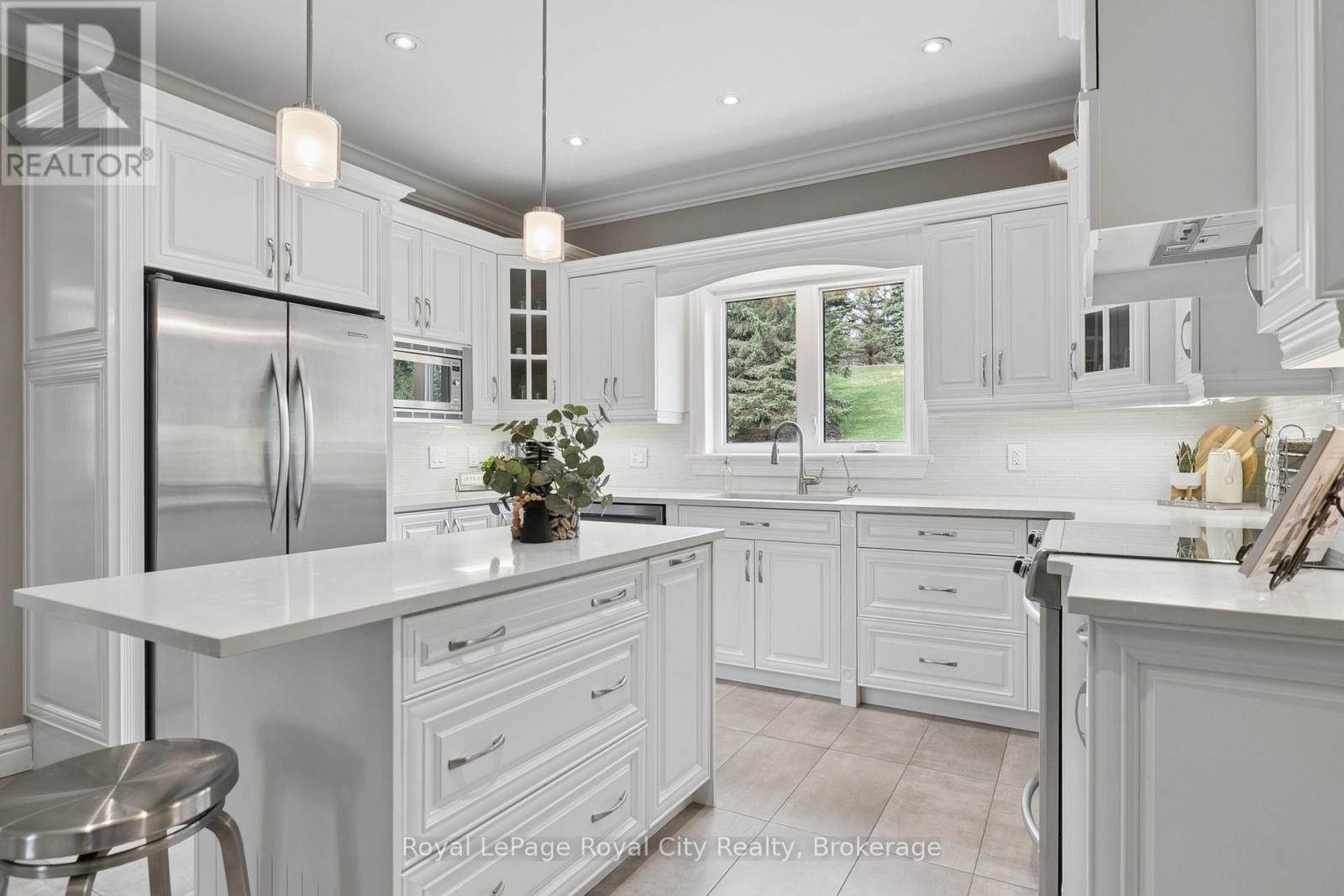 38 Daymond Drive, Puslinch, Ontario  N1H 6H9 - Photo 16 - X12965500