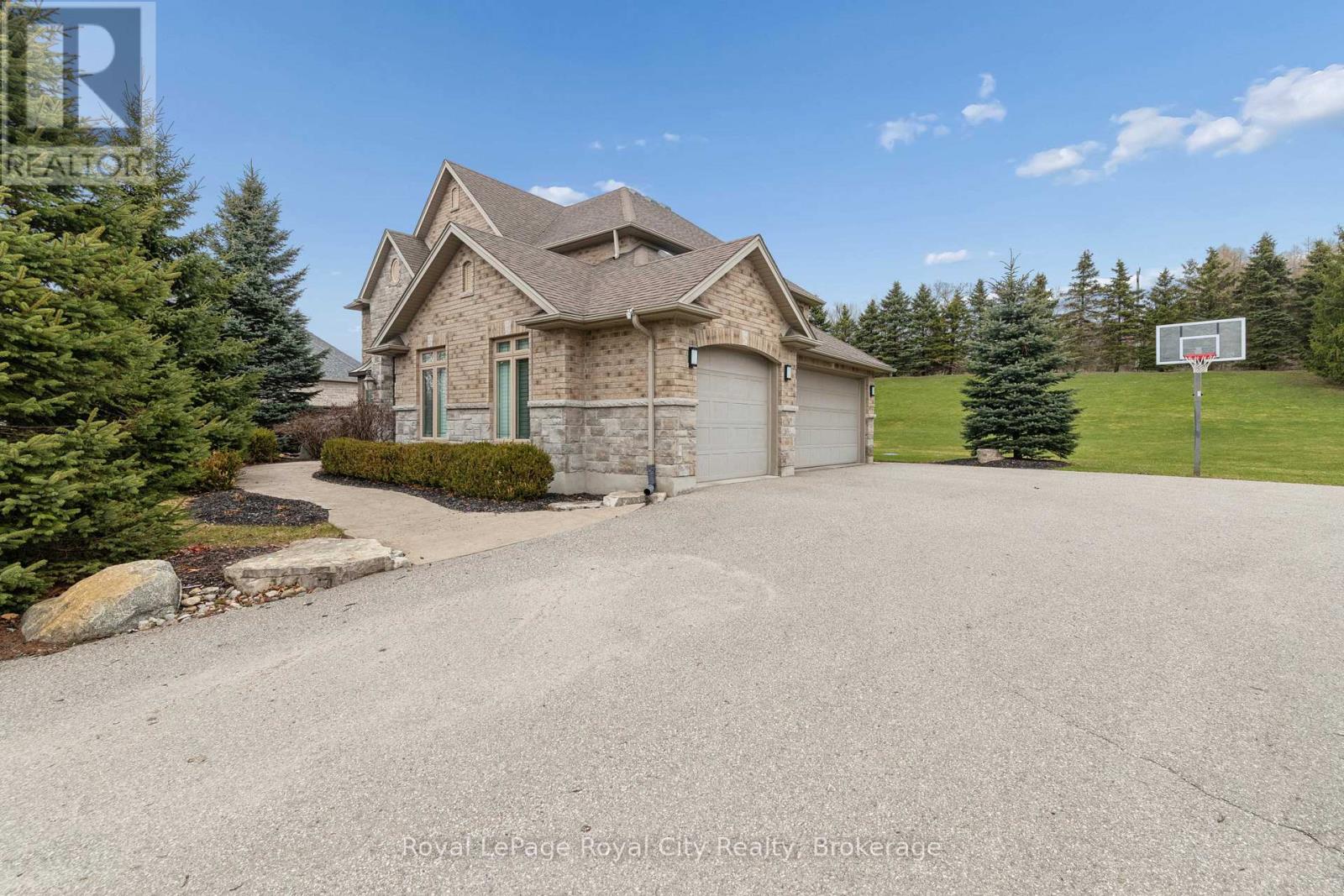 38 Daymond Drive, Puslinch, Ontario  N1H 6H9 - Photo 3 - X12965500