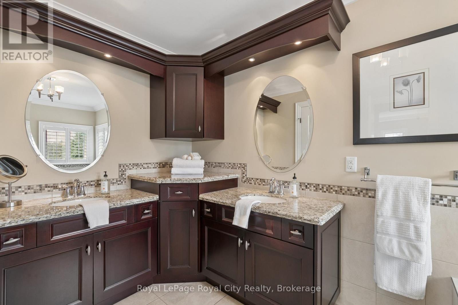 38 Daymond Drive, Puslinch, Ontario  N1H 6H9 - Photo 36 - X12965500