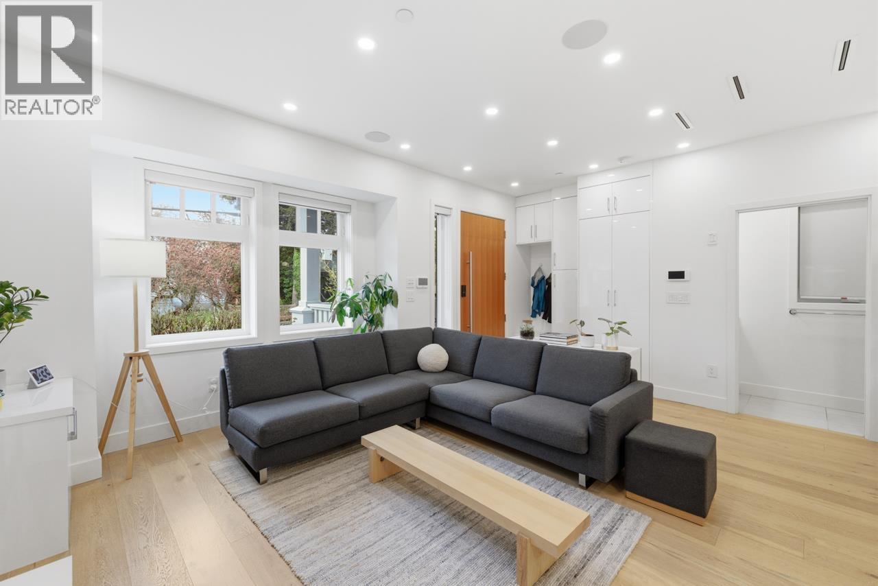 1260 E 14th Avenue, Vancouver, British Columbia  V5T 2P3 - Photo 4 - R3104795