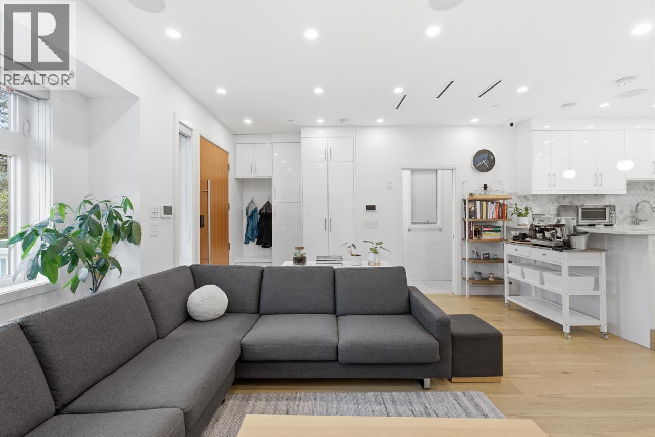 1260 E 14th Avenue, Vancouver, British Columbia  V5T 2P3 - Photo 5 - R3104795