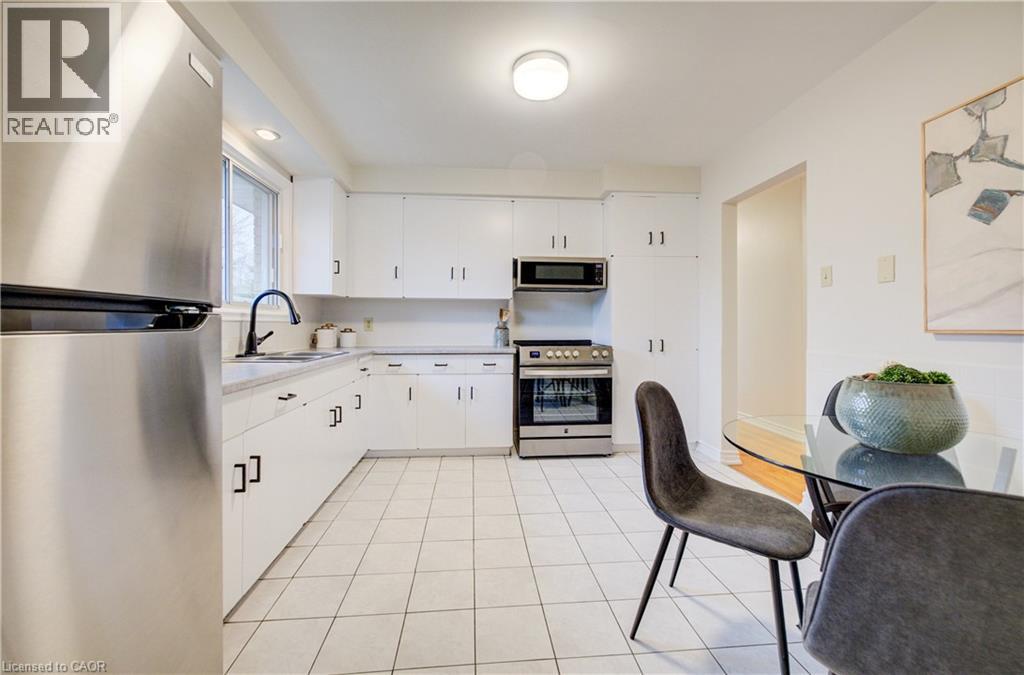 66 Tupper Crescent, Kitchener, Ontario  N2B 2X9 - Photo 7 - 40817609