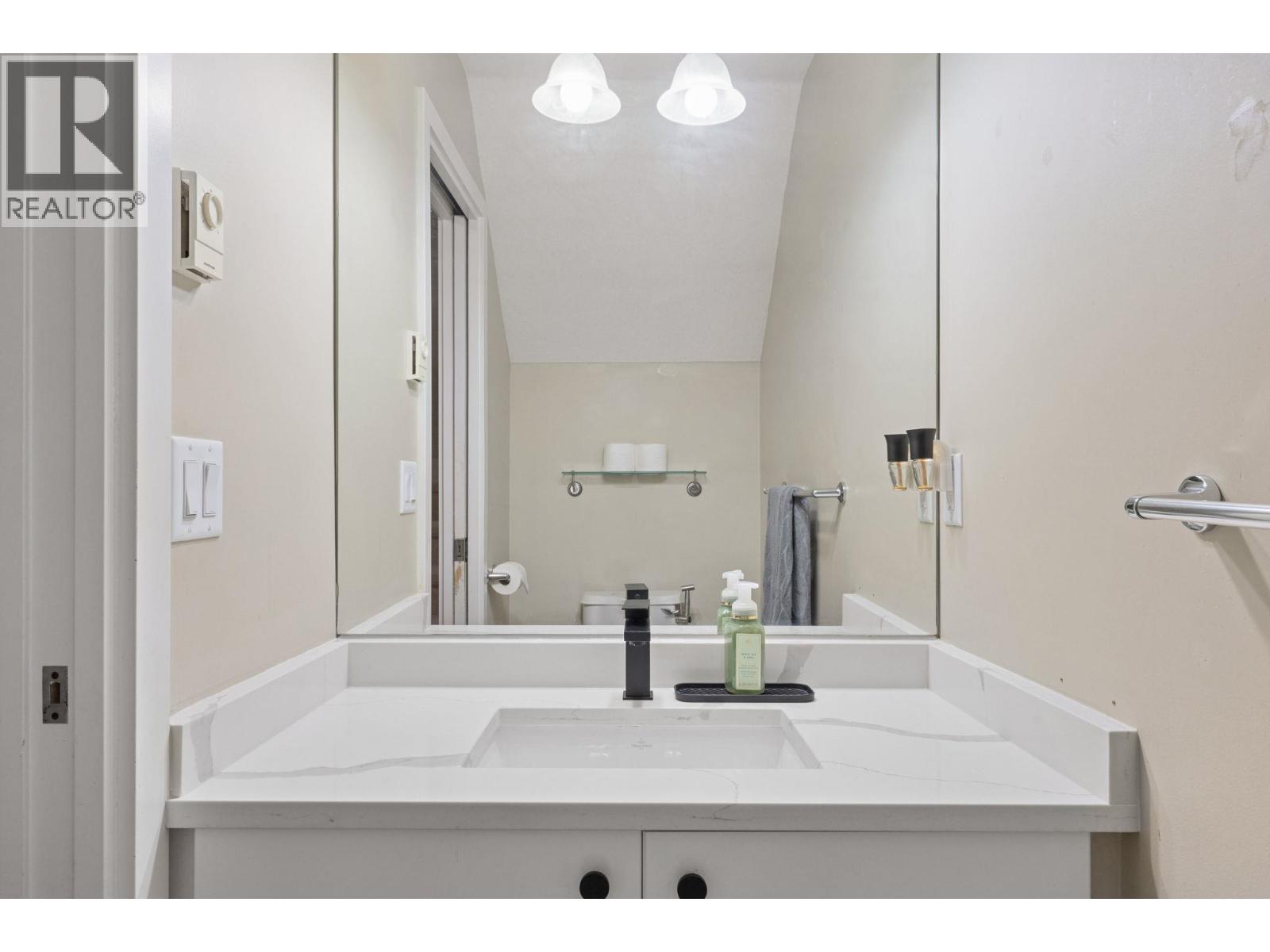 30 7428 Southwynde Avenue, Burnaby, British Columbia  V3N 0A1 - Photo 8 - R3107300