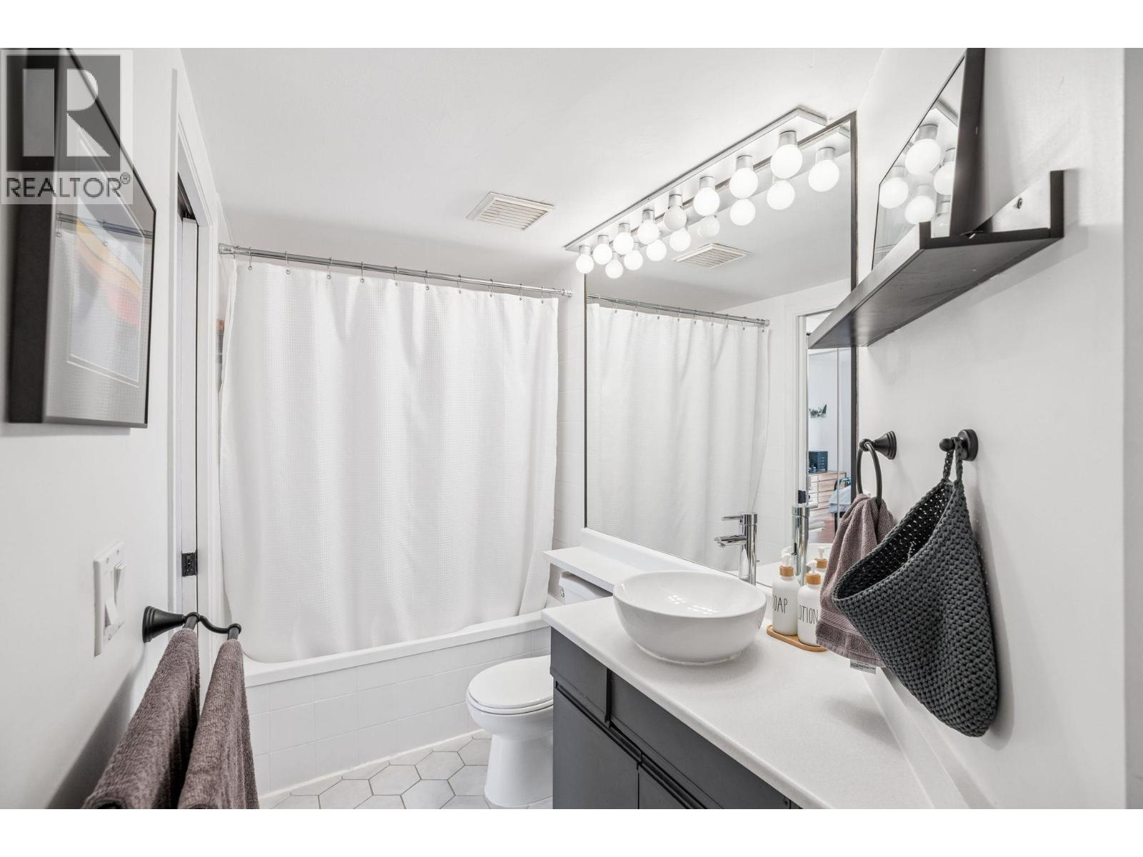 410 2925 Glen Drive, Coquitlam, British Columbia  V3B 7H9 - Photo 14 - R3107307