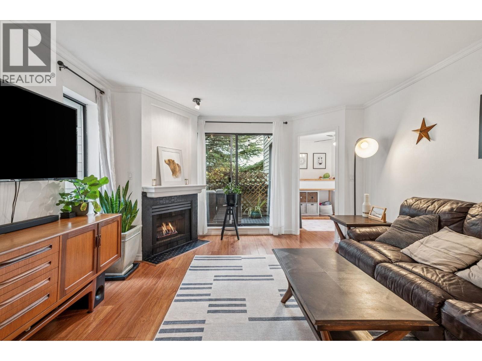 410 2925 Glen Drive, Coquitlam, British Columbia  V3B 7H9 - Photo 2 - R3107307