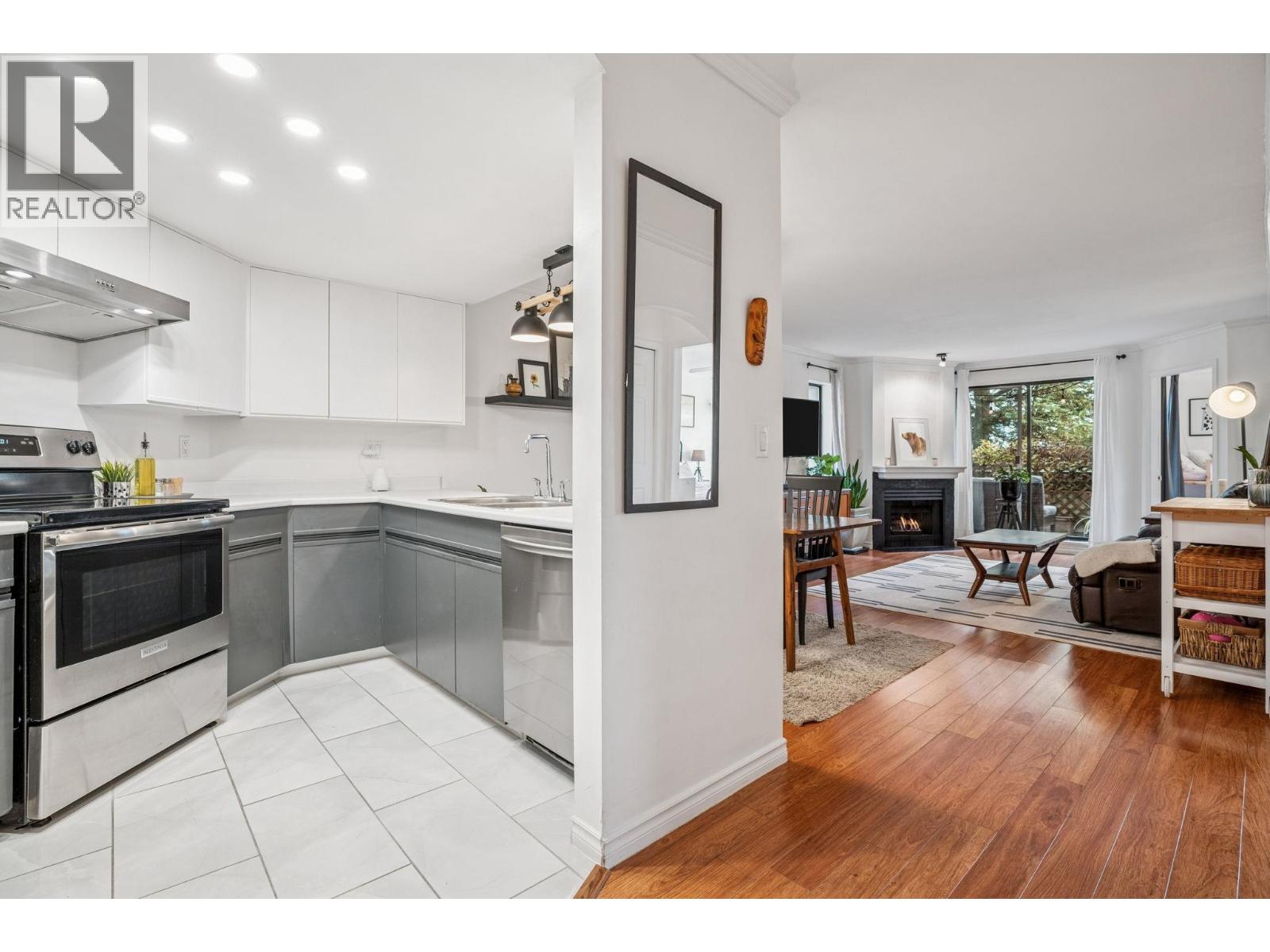 410 2925 Glen Drive, Coquitlam, British Columbia  V3B 7H9 - Photo 8 - R3107307