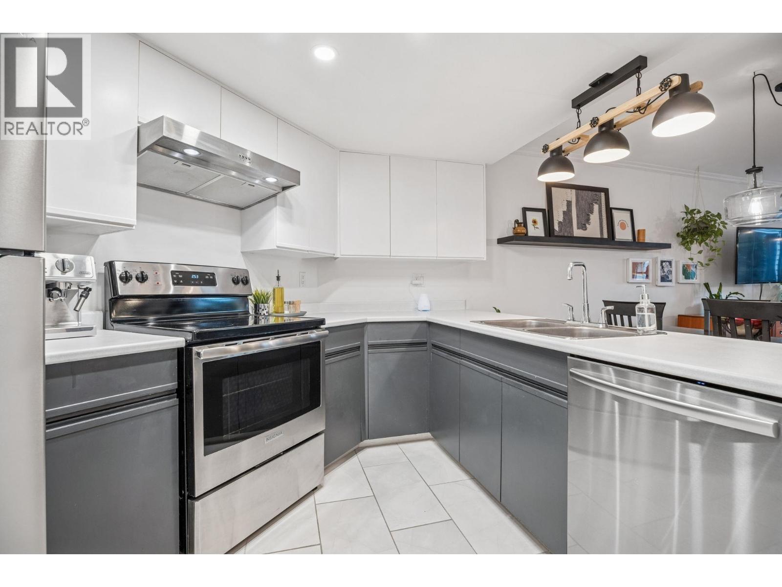 410 2925 Glen Drive, Coquitlam, British Columbia  V3B 7H9 - Photo 9 - R3107307