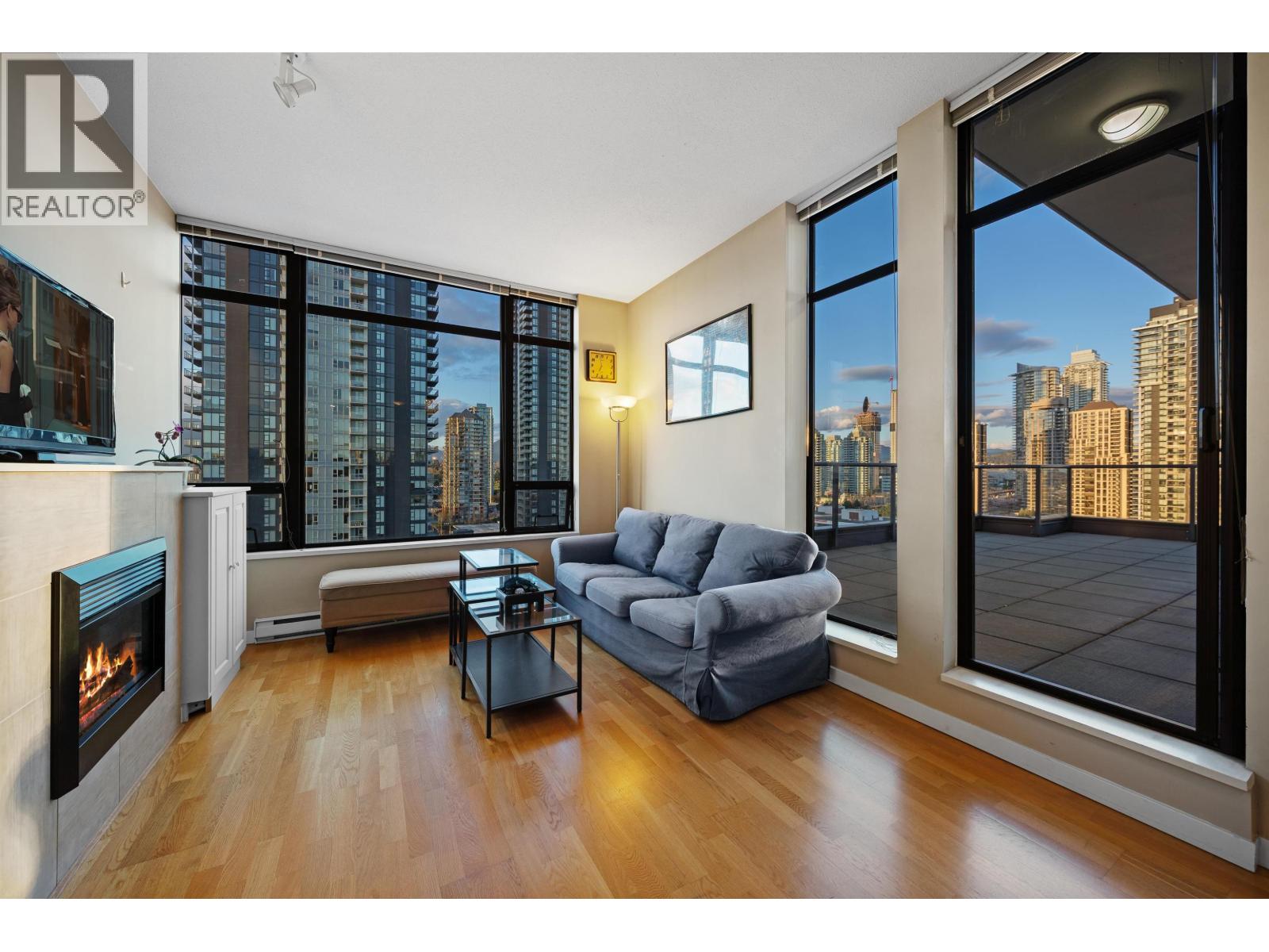 2102 4118 Dawson Street, Burnaby, British Columbia  V5C 0A3 - Photo 3 - R3107313