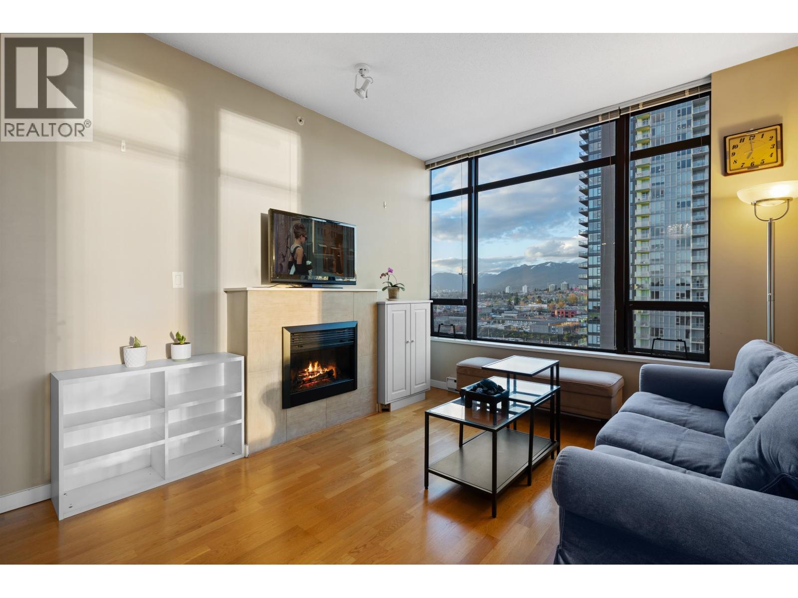 2102 4118 Dawson Street, Burnaby, British Columbia  V5C 0A3 - Photo 4 - R3107313