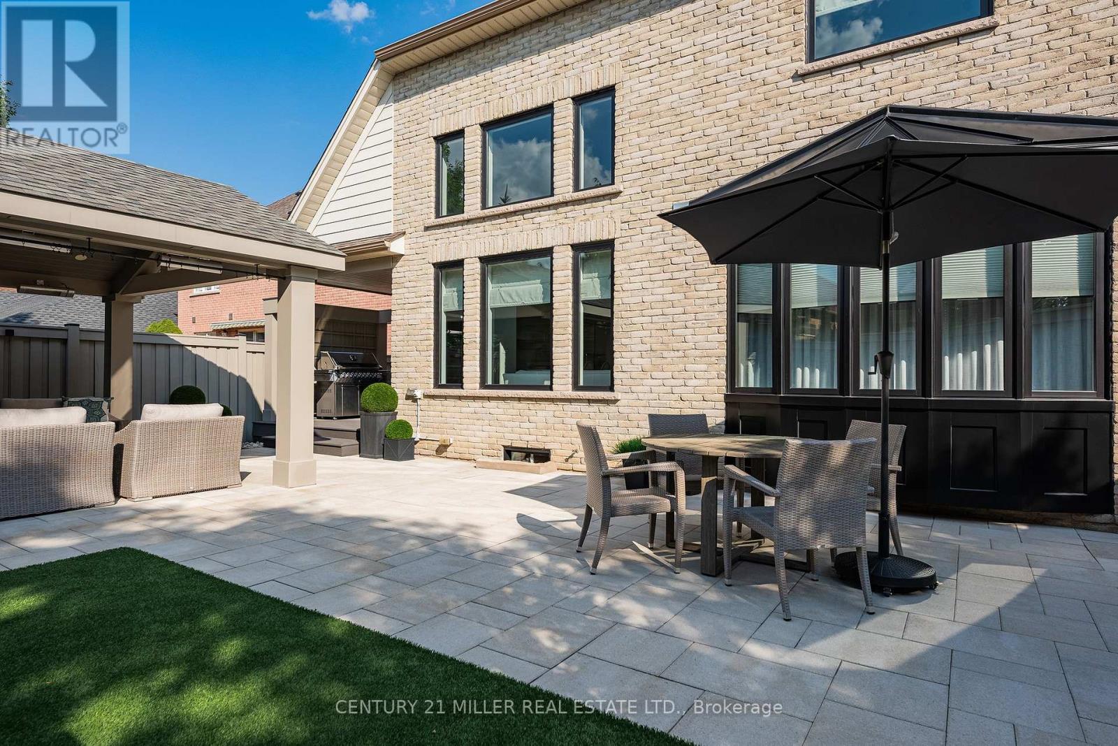 2201 Rochester Circle, Oakville, Ontario  L6M 5E3 - Photo 38 - W12964950