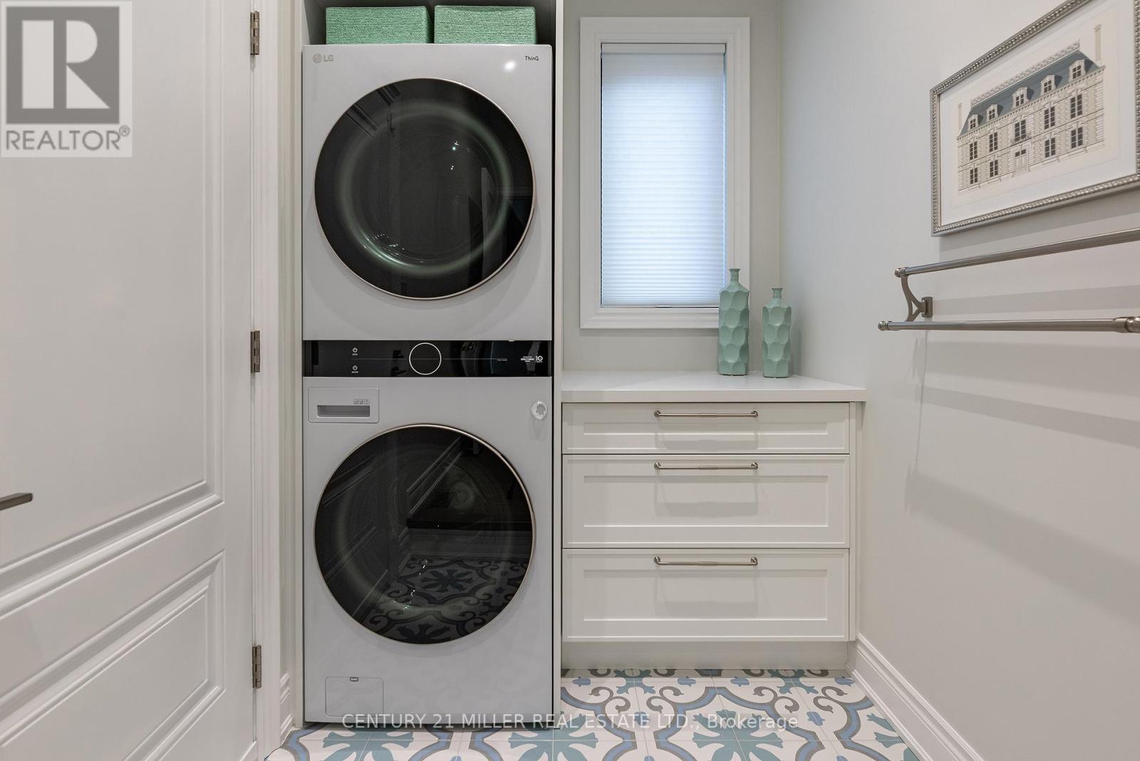 2201 Rochester Circle, Oakville, Ontario  L6M 5E3 - Photo 23 - W12964950