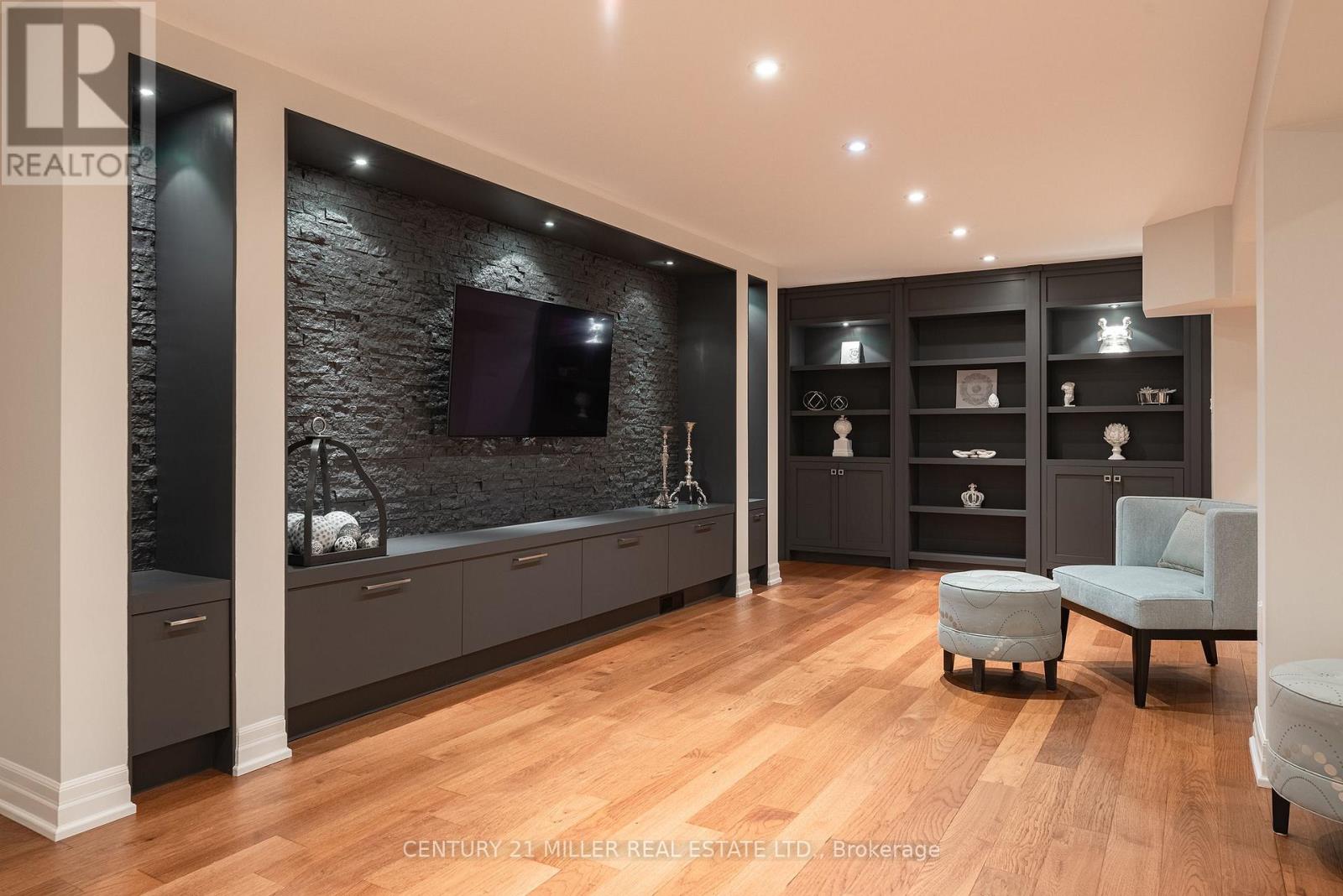 2201 Rochester Circle, Oakville, Ontario  L6M 5E3 - Photo 28 - W12964950