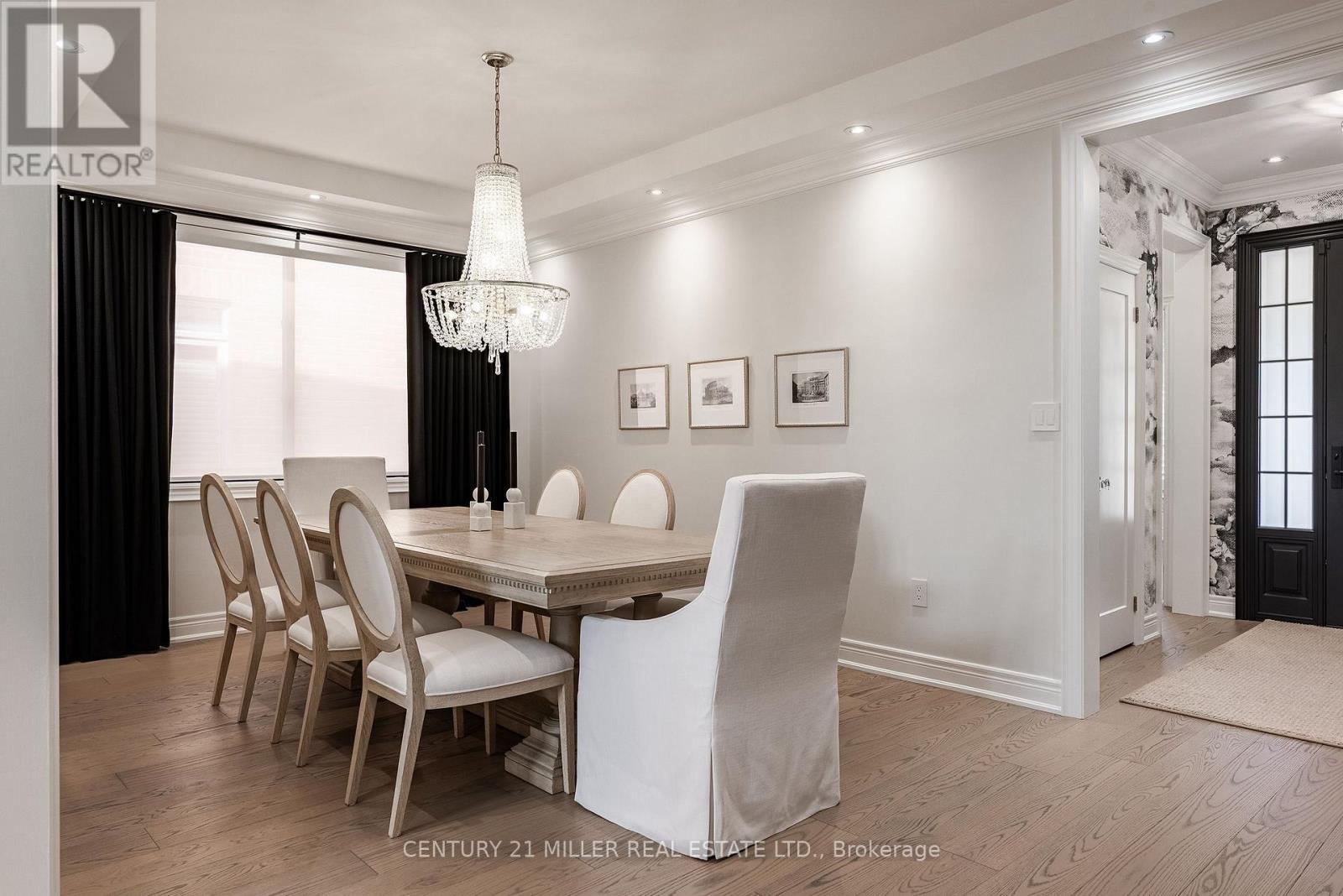 2201 Rochester Circle, Oakville, Ontario  L6M 5E3 - Photo 6 - W12964950