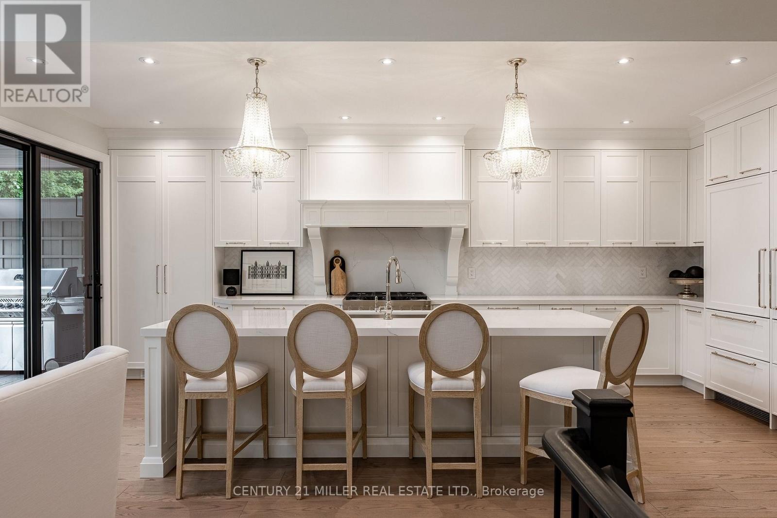 2201 Rochester Circle, Oakville, Ontario  L6M 5E3 - Photo 8 - W12964950