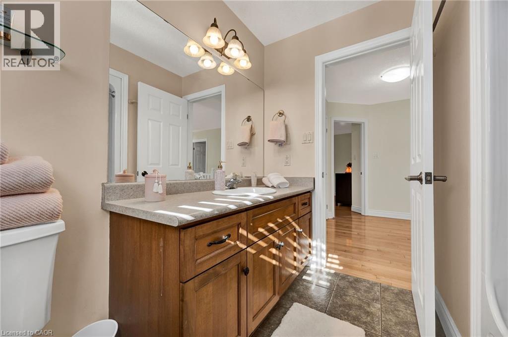 232 The Lions Gate, Waterloo, Ontario  N2L 6M5 - Photo 32 - 40814994