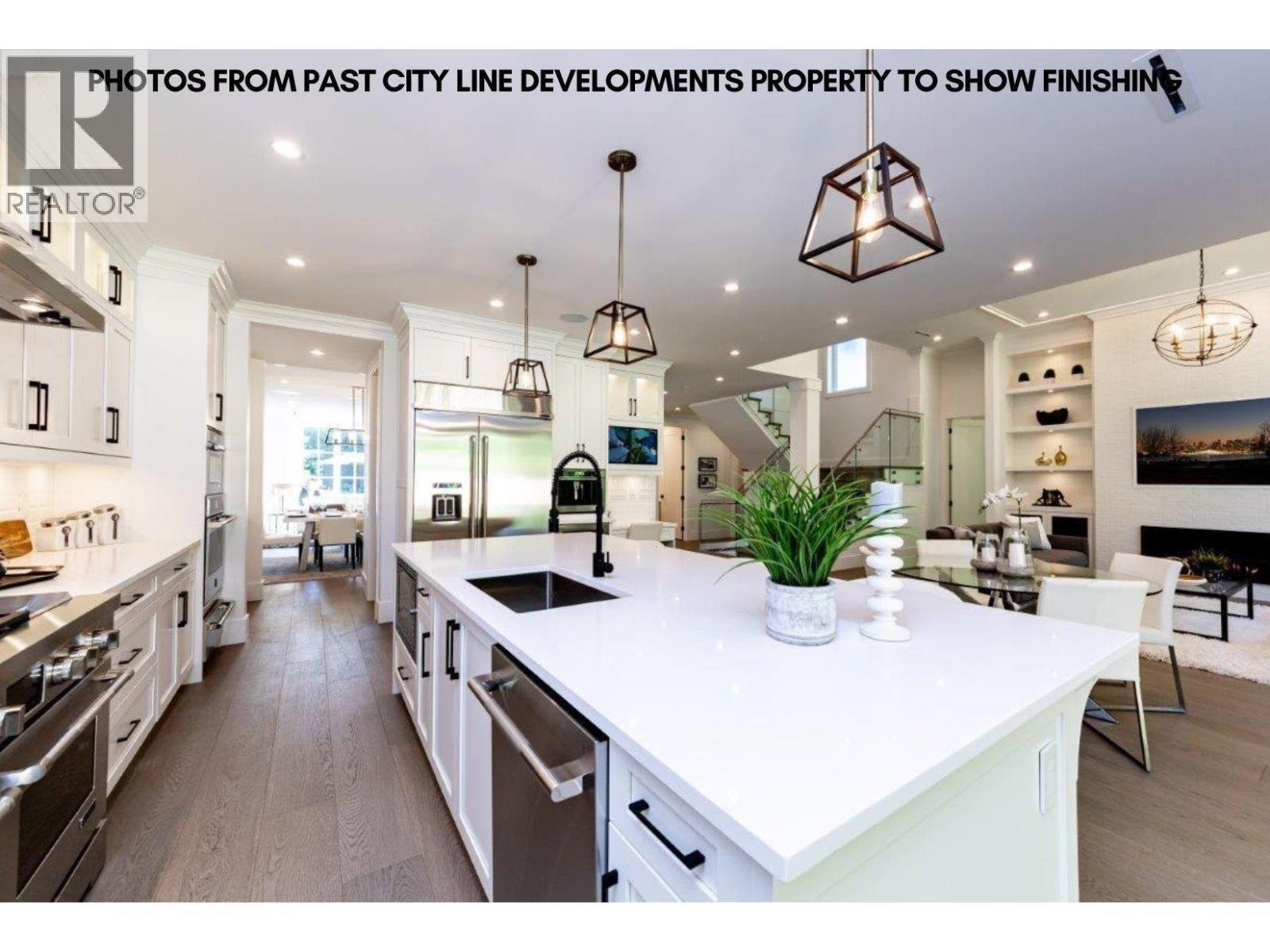 755 E 12th Street, North Vancouver, British Columbia  V7L 2K8 - Photo 5 - R3107297