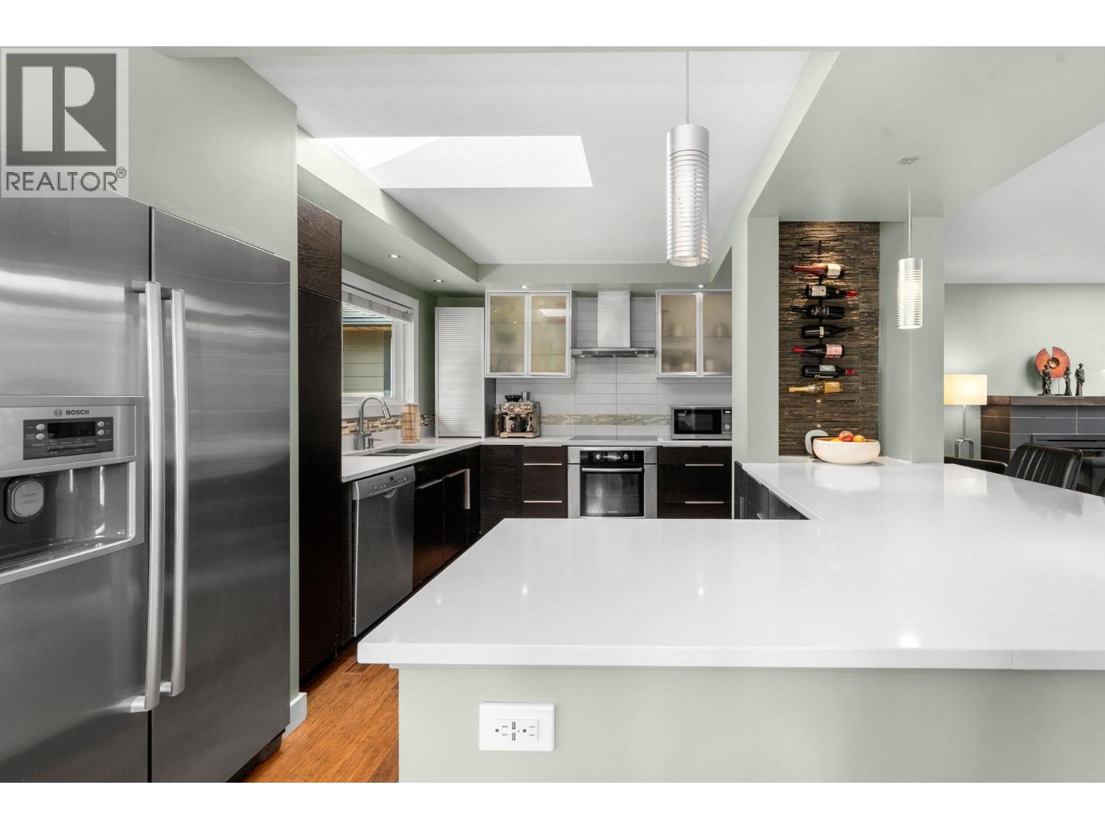 4515 Meadowbank Close, North Vancouver, British Columbia  V7K 2L1 - Photo 11 - R3107311