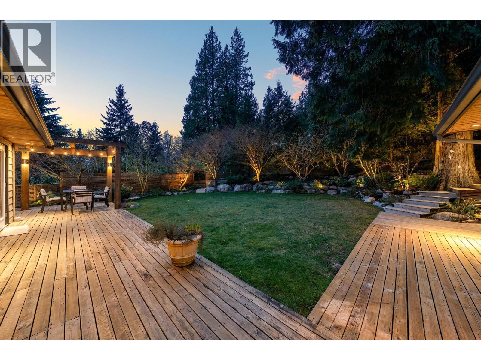 4515 Meadowbank Close, North Vancouver, British Columbia  V7K 2L1 - Photo 37 - R3107311