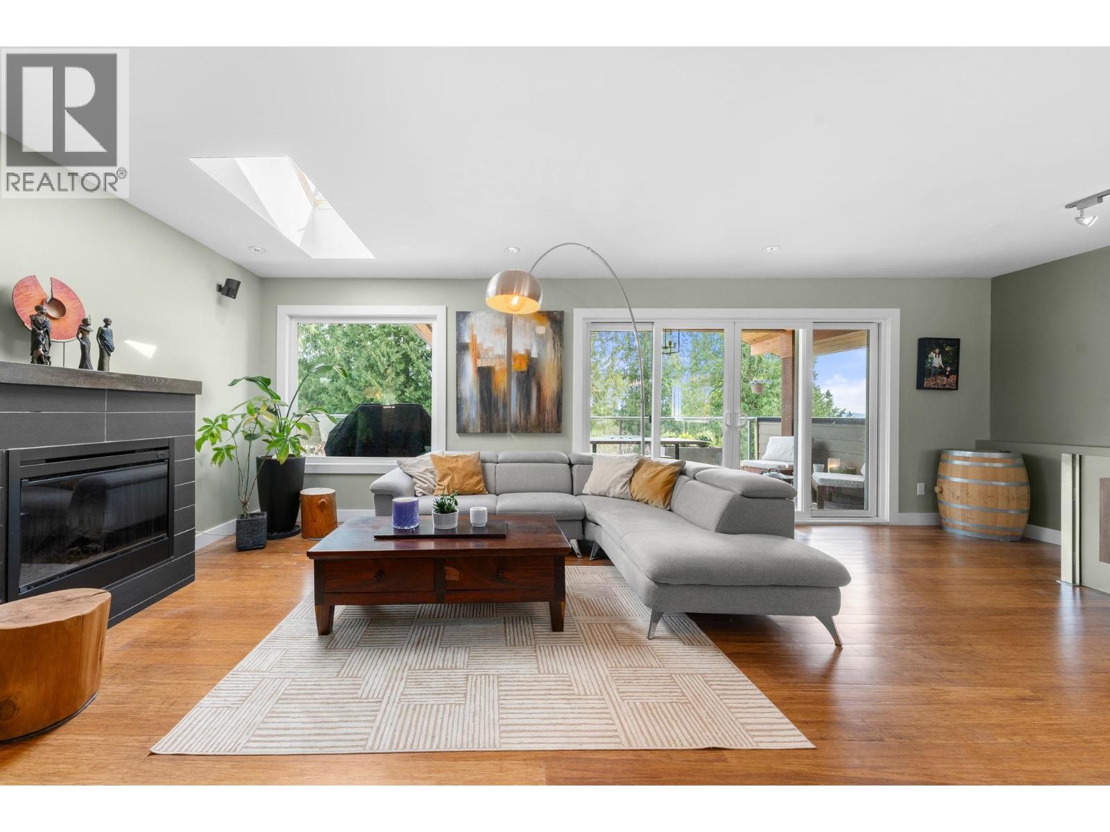 4515 Meadowbank Close, North Vancouver, British Columbia  V7K 2L1 - Photo 8 - R3107311