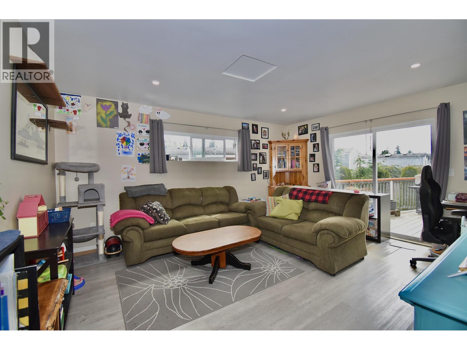 114 1413 Sunshine Coast Highway, Gibsons, British Columbia  V0N 1V5 - Photo 11 - R3107315